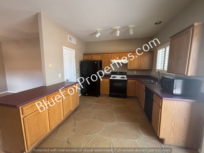 Foto del edificio - 5389 N Willow Thicket Way