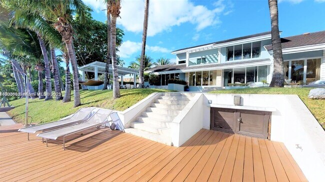 Foto del edificio - 700 Lake Rd