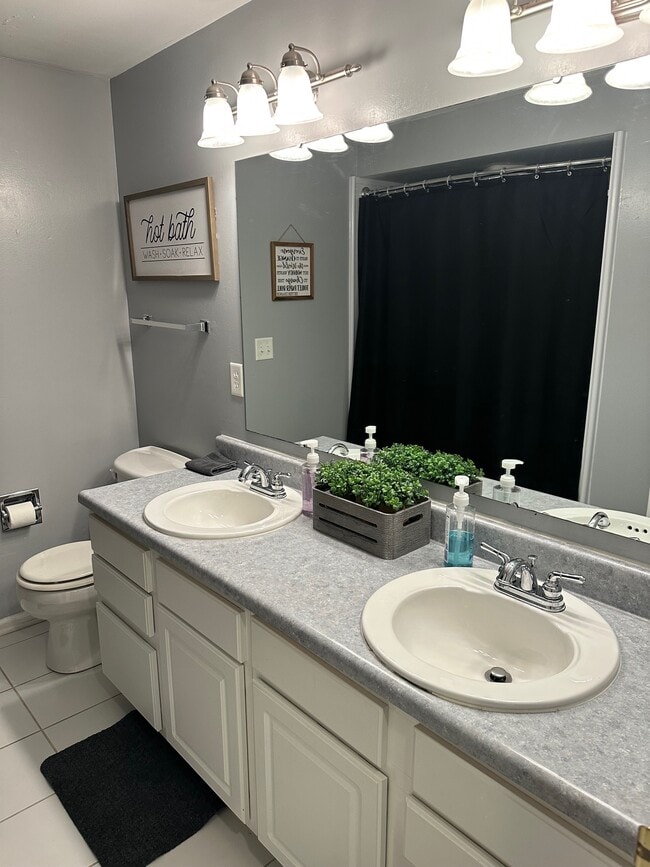 Building Photo - 5510 Westbreeze Trail
