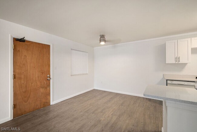 Building Photo - 1849 Maravilla Ave