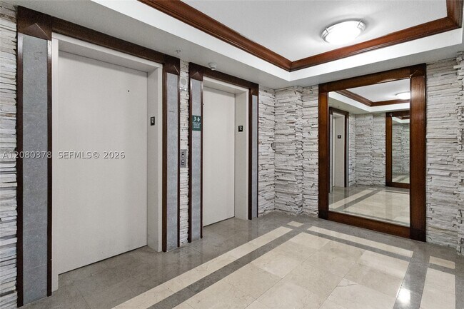 Foto del edificio - 1625 Kennedy 1205G