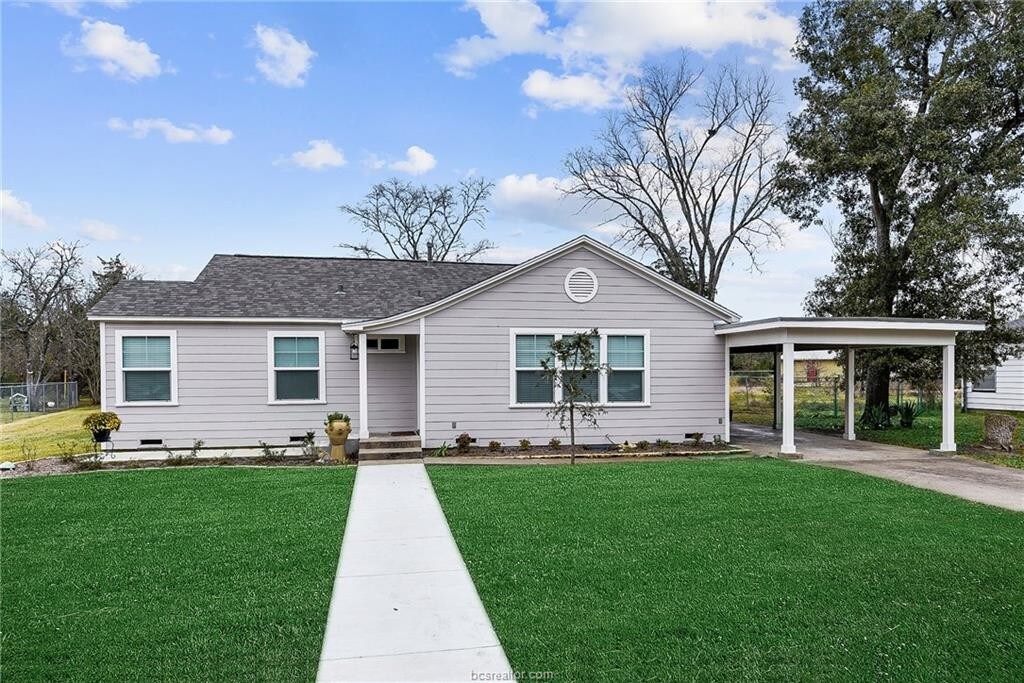 Primary Photo - 737 Garden Acres Blvd