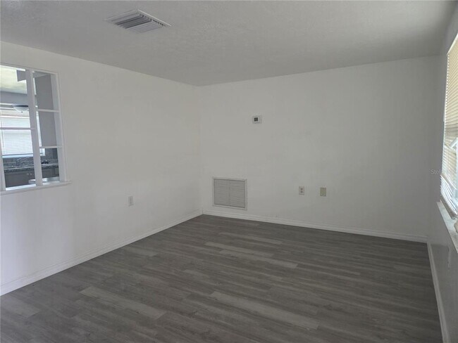 Foto del edificio - 1731 Dander Dr
