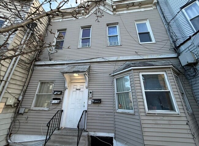 Foto del edificio - 2408 Central Ave