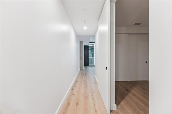 Foto del edificio - 610 Davis St