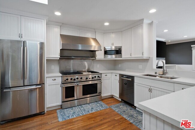 Foto del edificio - 3123 Barry Ave