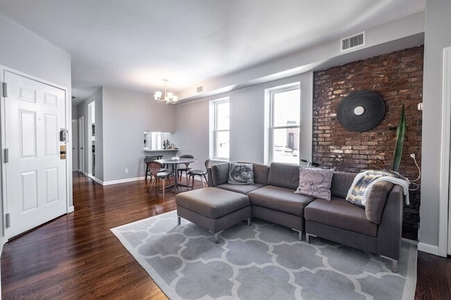 Photo - 310 Palisade Ave House