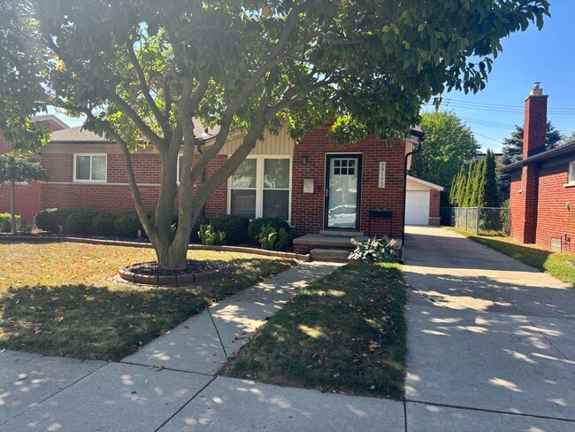 Building Photo - 29195 Spoon Ave