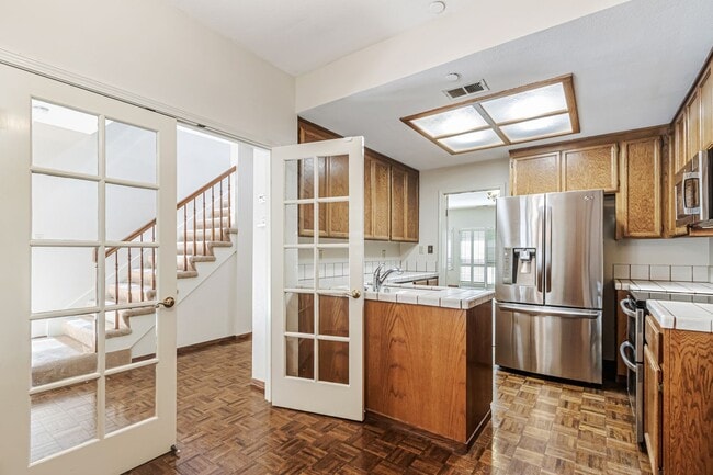 Building Photo - Two Primary Suites w/ Bonus Room l Prime L...