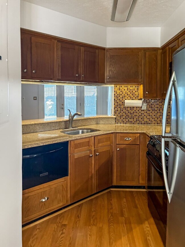 Foto del edificio - Updated 2-Bedroom Home in Henrico with Pat...