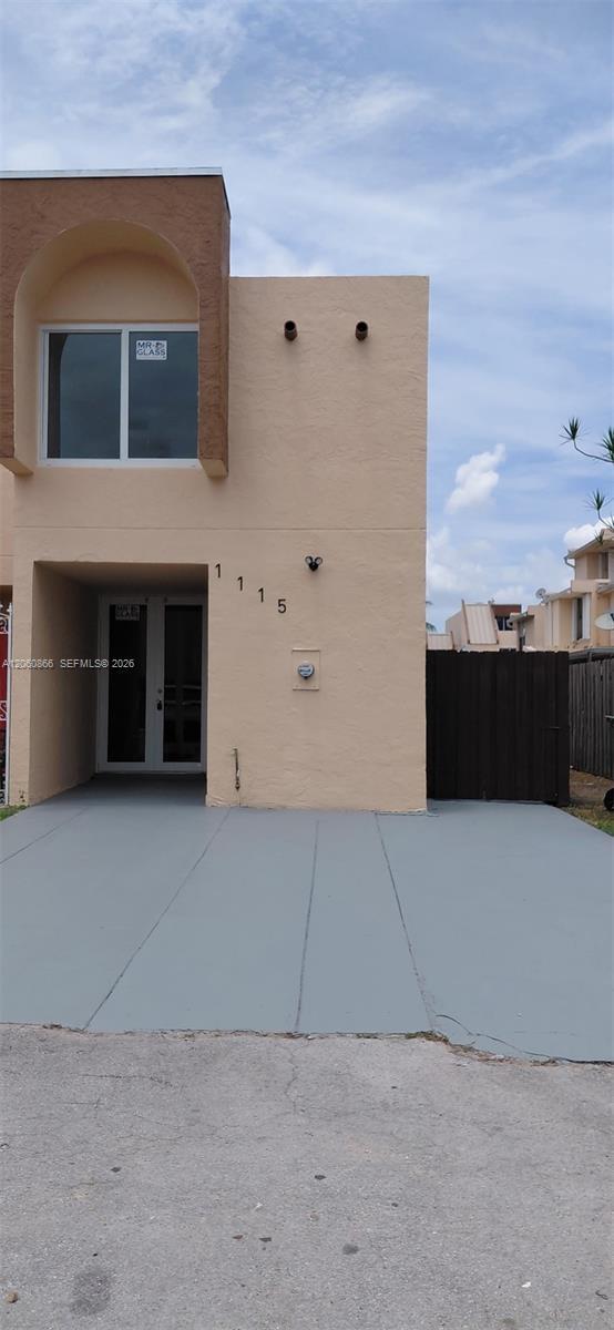 Building Photo - 1115 W 38th Terrace