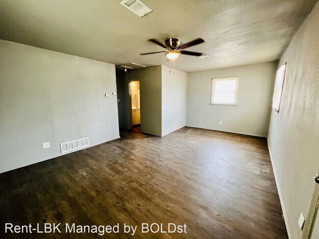 Foto del edificio - 3 br, 1 bath House - 306 Main Street