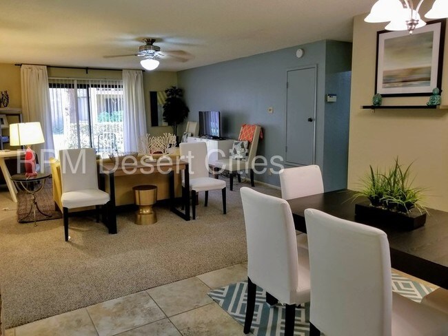 Building Photo - Great Palm Springs Condo