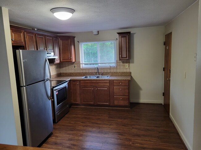 Photo - 178 County St Apartments
