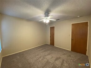 Building Photo - 40 Royal Crest
