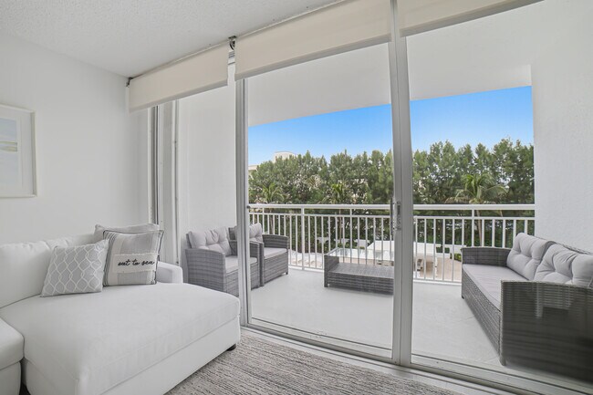 Foto del edificio - 2780 S Ocean Blvd