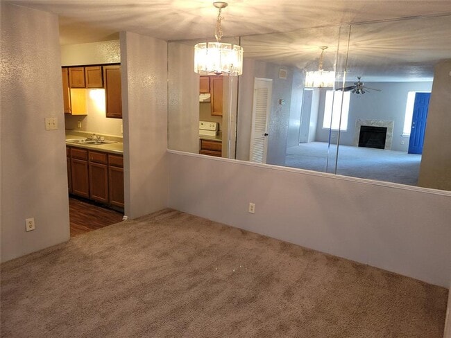 Building Photo - 9700 Leawood Blvd