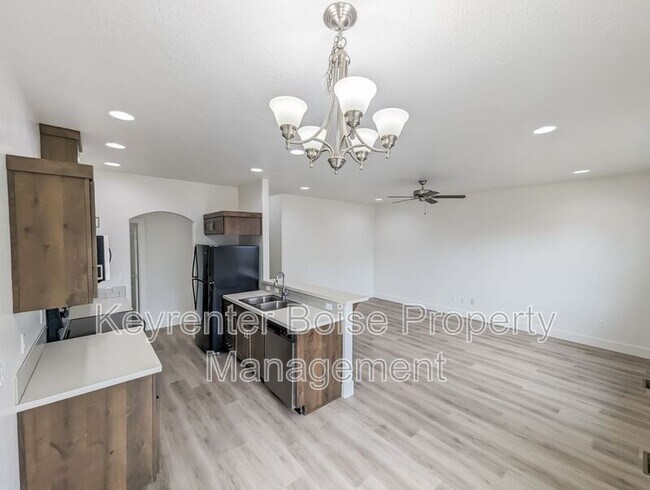 Foto del edificio - 10367 W Portola Dr