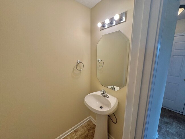 Foto del edificio - Statesville - 3 Bed / 2.5 Bath + Garage