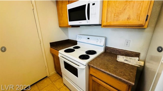 Building Photo - 45 Maleena Mesa St