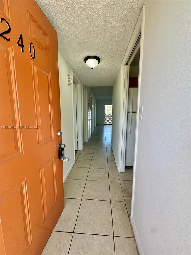 Foto del edificio - 1503 NW 207th St