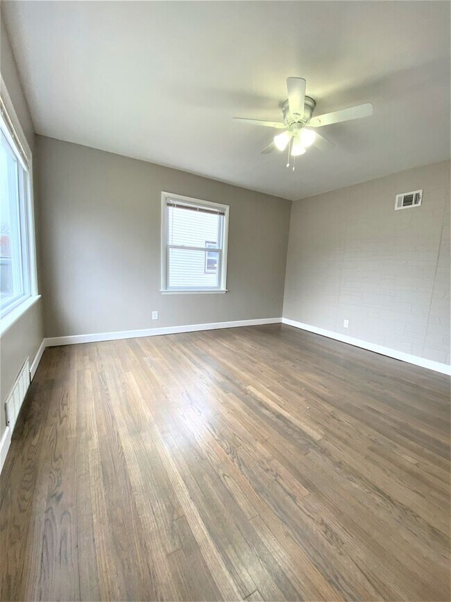 Foto del edificio - Newly updated 4 bedroom single family home