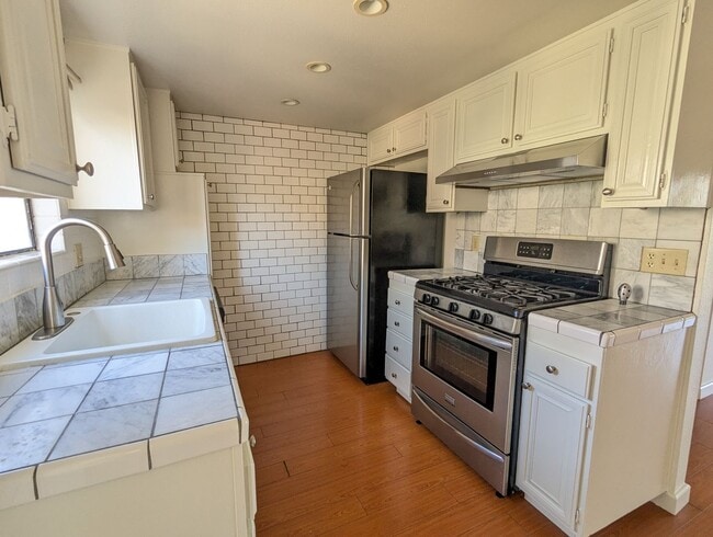 Building Photo - Amazing One Bedroom in South Palm Springs