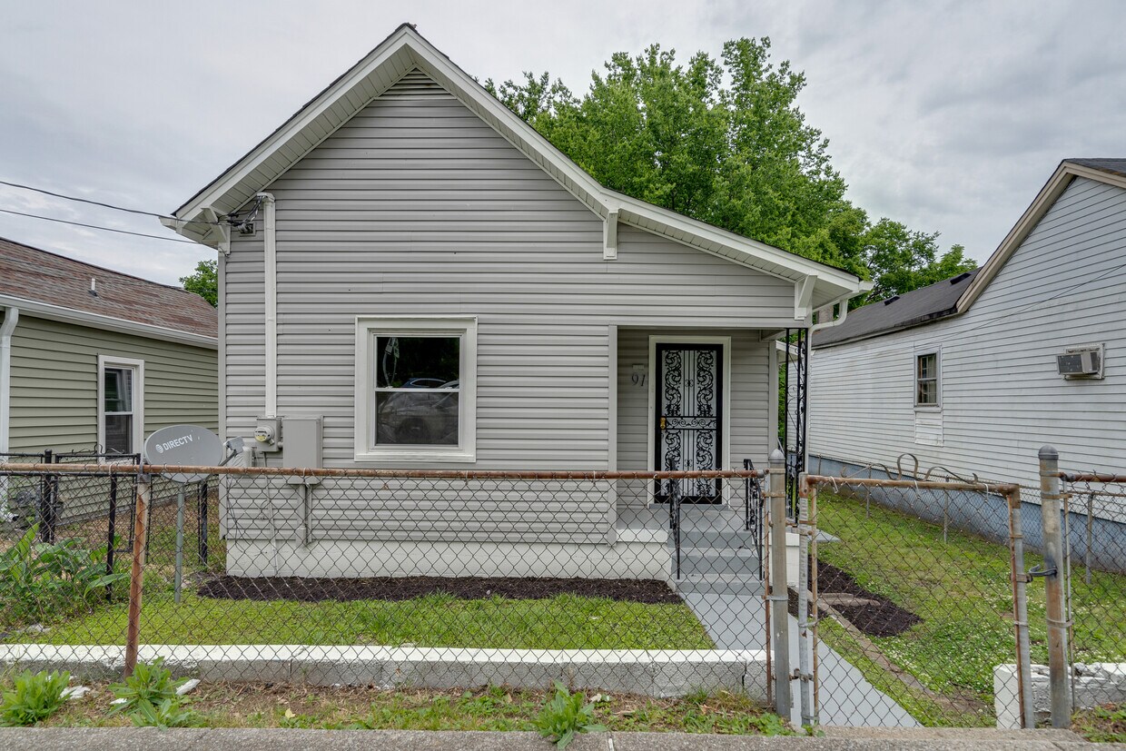 Primary Photo - 91 Lewis St
