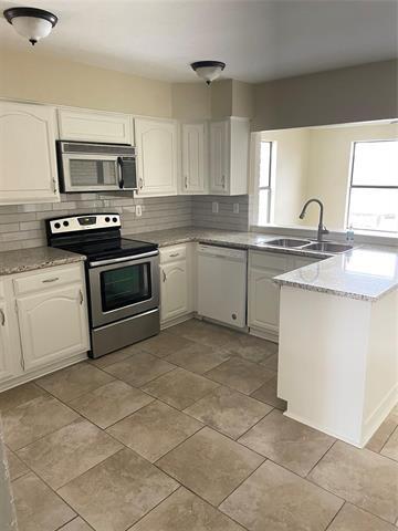 Building Photo - 3314 Jones Dr