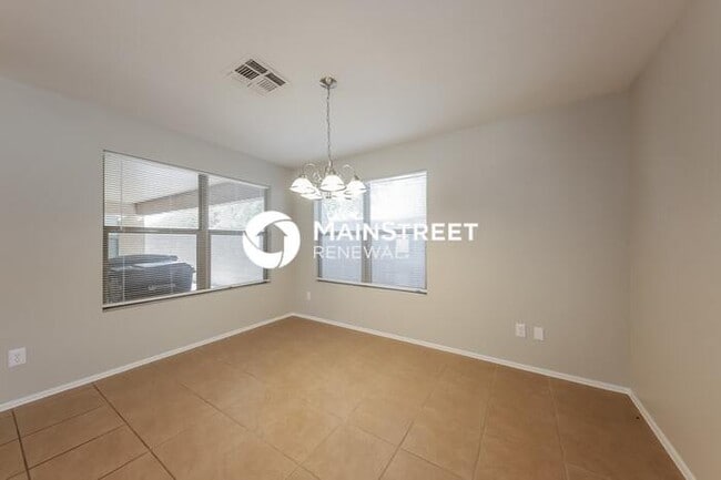 Building Photo - 3 Bedroom Pet-Friendly Home in Phoenix, AZ with Main Street Renewal