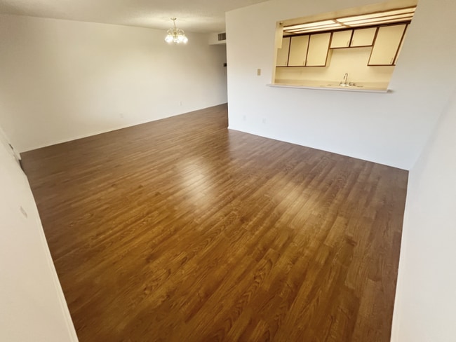 Building Photo - 503 S Adams St