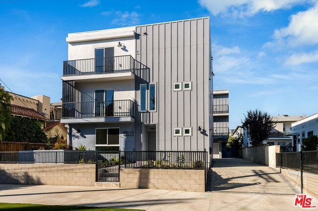 Foto del edificio - 10803 Kling St