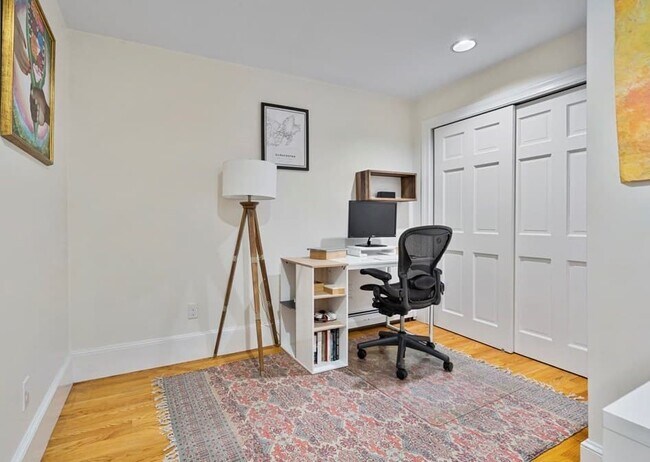 Building Photo - 73 Marlborough St