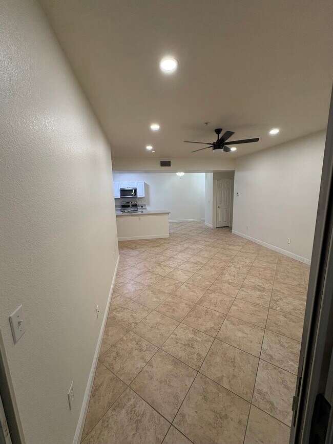 Foto del edificio - 24909 Madison Ave