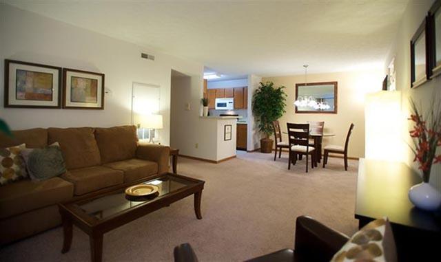 Living Room - Northwoods Apartments