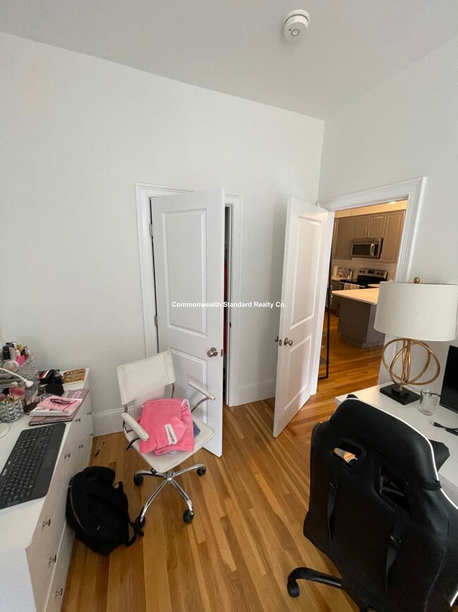 Foto del edificio - 922 Beacon St