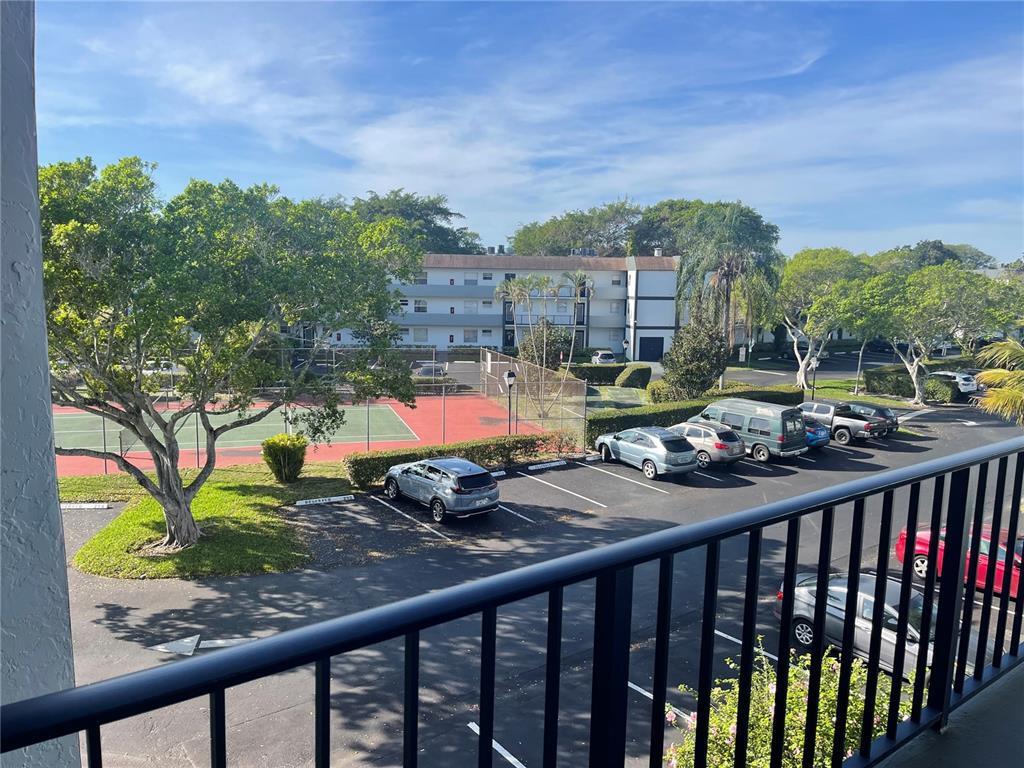 Foto principal - 8340 Sands Point Blvd