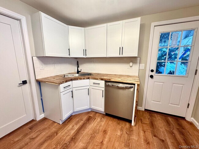 Foto del edificio - 121 Main St