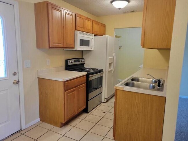 Foto del edificio - 4270 Deerfield Hills Rd