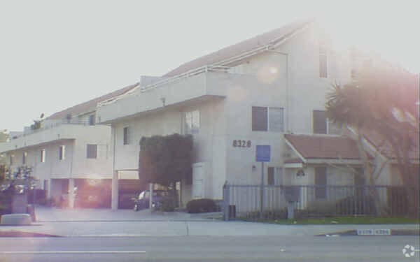 Primary Photo - 8328-8330 Mission Dr