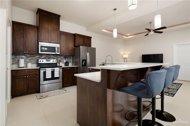 Building Photo - 13 N 51st St