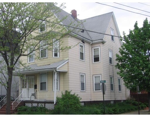 Building Photo - 58 Walnut St