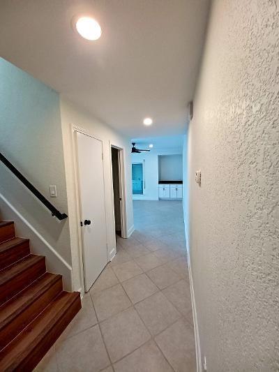 Foto del edificio - 921 Marine St