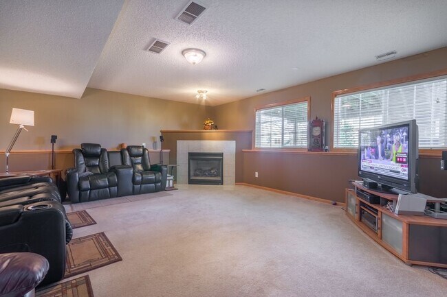 Foto del edificio - 9397 Imbler Tr