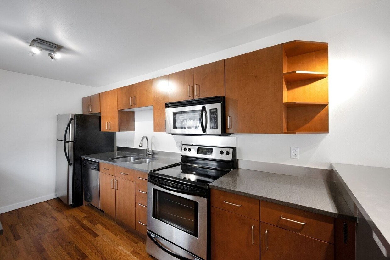 Foto principal - Charming 2BR Condo in Denver