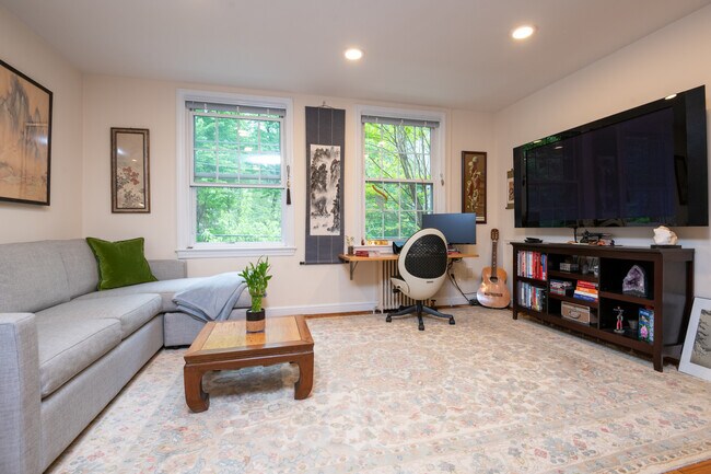 Building Photo - 3310 27th St NW