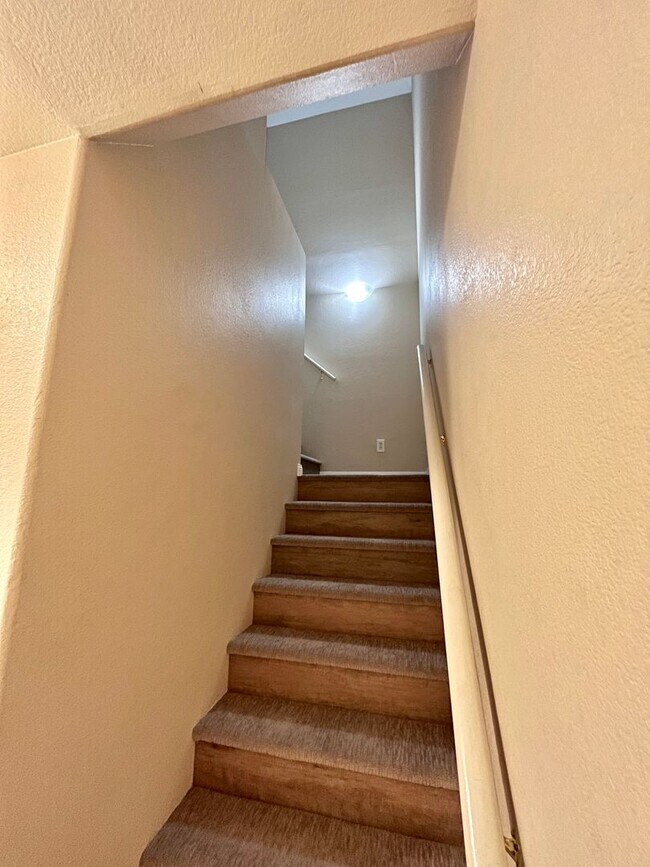 Foto del edificio - BEAUTIFUL 2BD/2BA SOUTHEAST