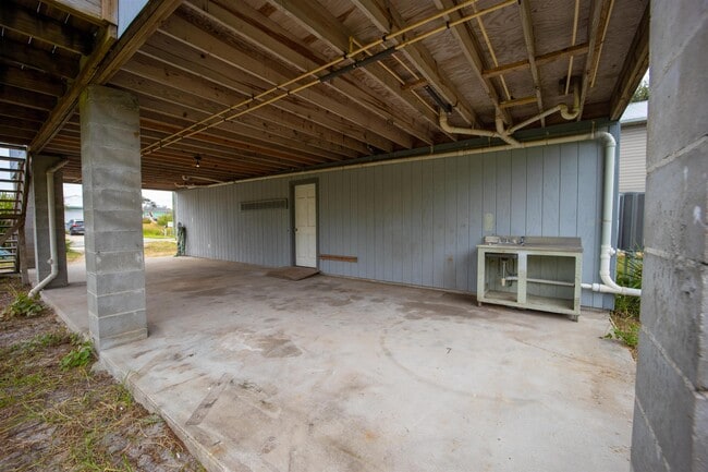 Building Photo - 6498 Brevard St