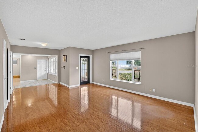 Foto del edificio - 3107 S Emerson St