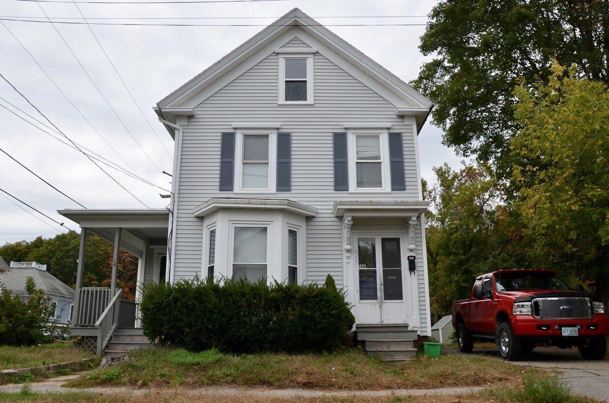 14 Forest St, Dover, NH 03820 Apartments in Dover, NH